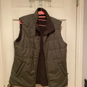 Northface reversible vest L